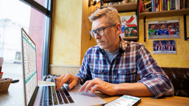 5f915eb0a8e94384e9b91e1ccc5d639d